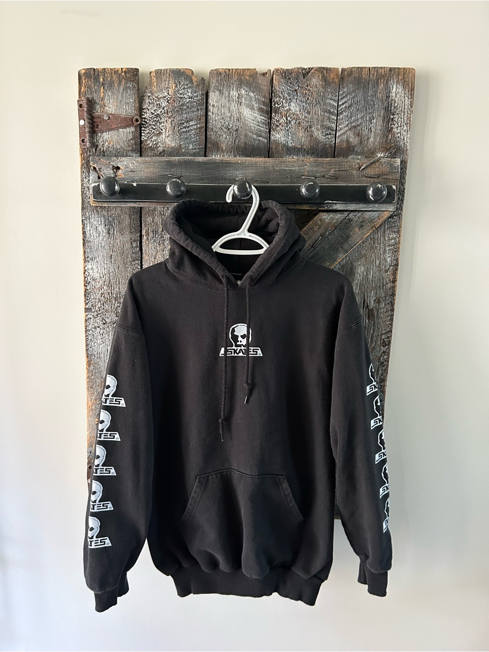 Men's Skates Black Hoodie Pullover